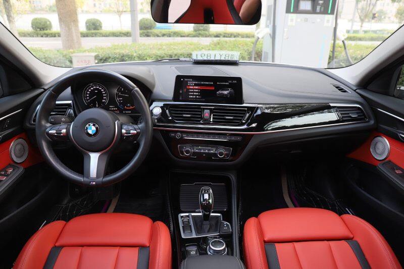 宝马1系2021款宝马125im运动曜夜版