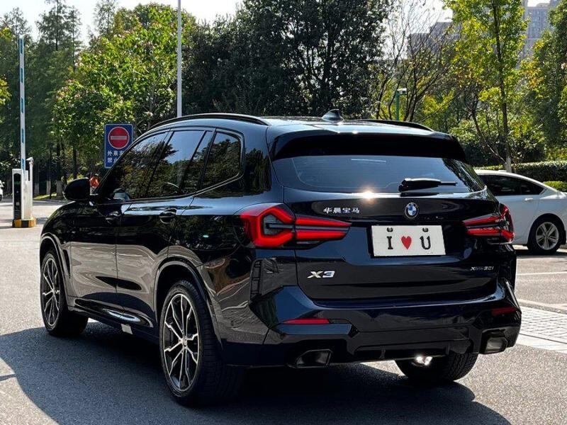 宝马x32022款宝马x3xdrive30i领先型m曜夜套装