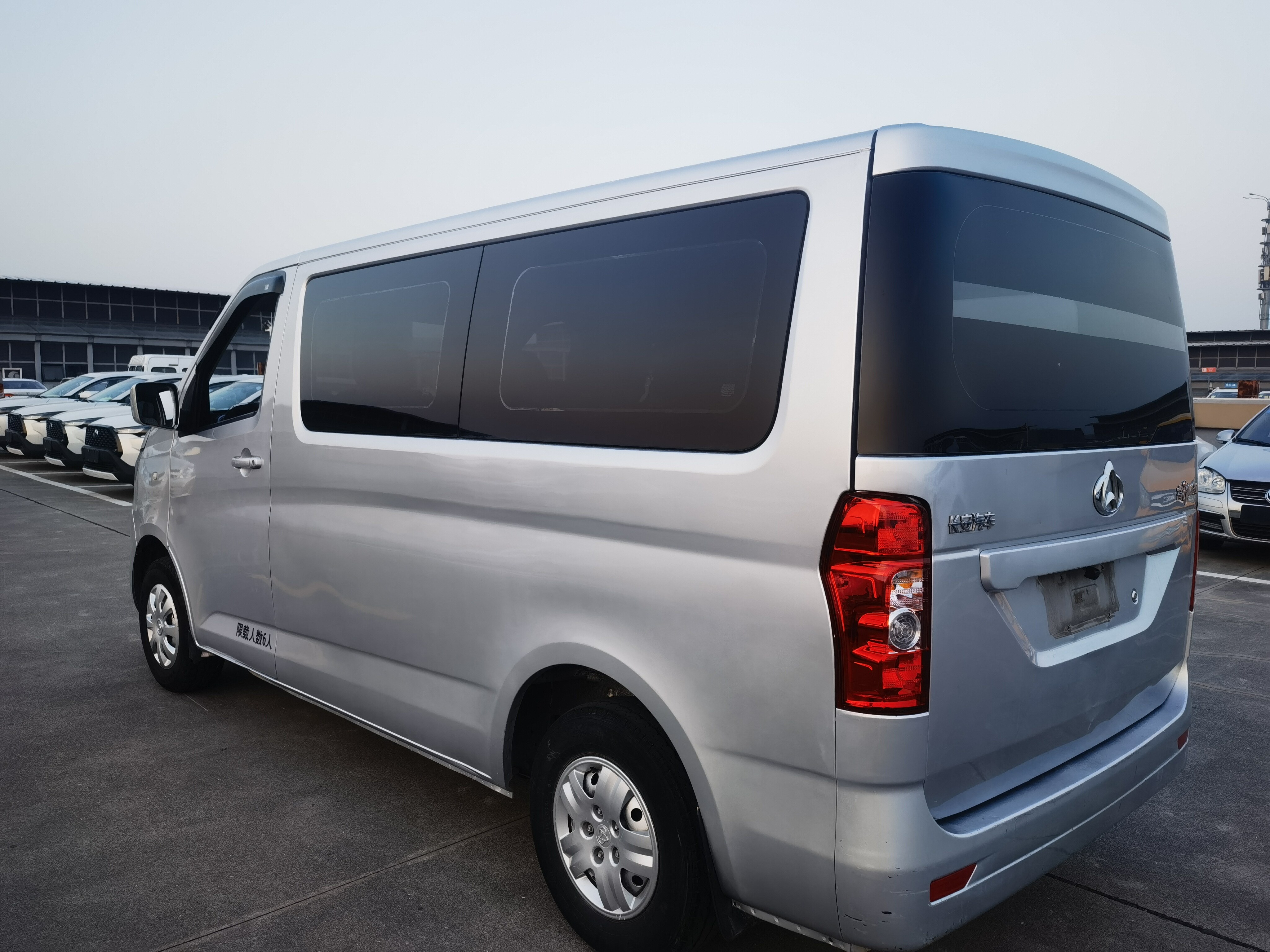 车况说明车型:面包车车身颜色: